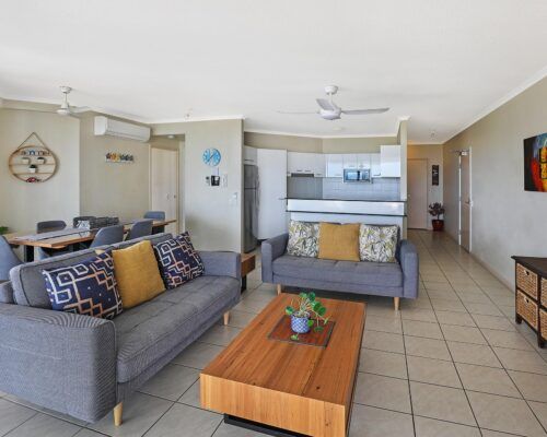 queensland-kings-beach-3-bedroom-ocean-view (12)