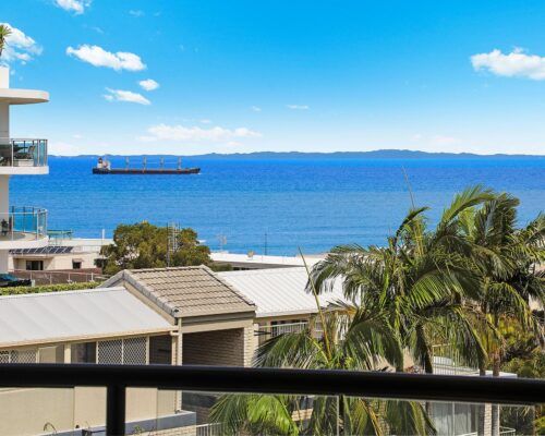 queensland-kings-beach-3-bedroom-ocean-view (14)