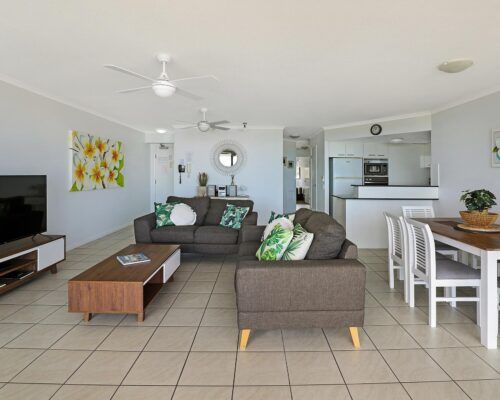 queensland-kings-beach-3-bedroom-ocean-view (9)