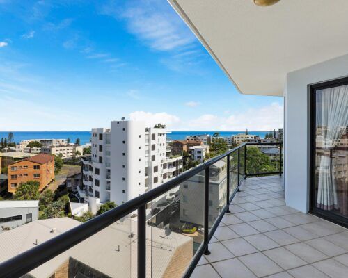 queensland-kings-beach-3-bedroom-suite (1)