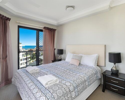 queensland-kings-beach-3-bedroom-suite (3)